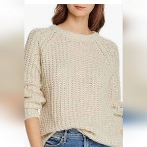 Women's Bloomingdale's AQUA sweater off white M classic chanky knit .